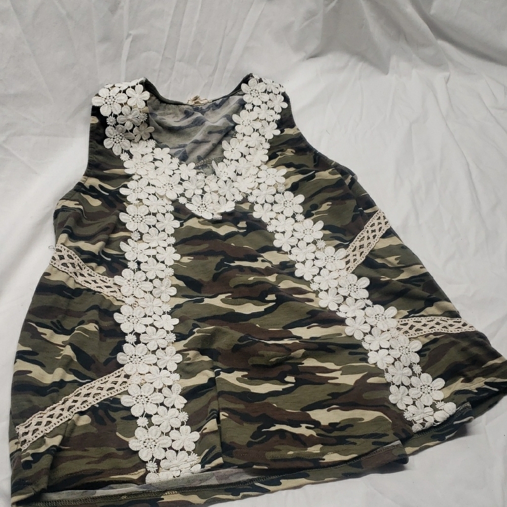 POL Green and Brown Embellished Sleeveless Tank Top